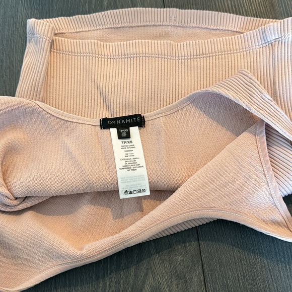 XS Light Pink Ribbed Tank - Picture 4 of 4